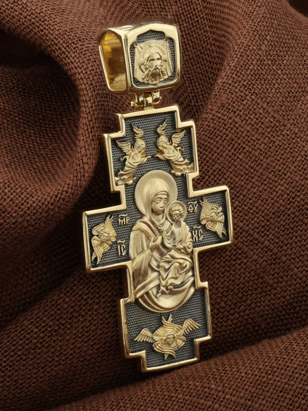 Крест из лимонного золота