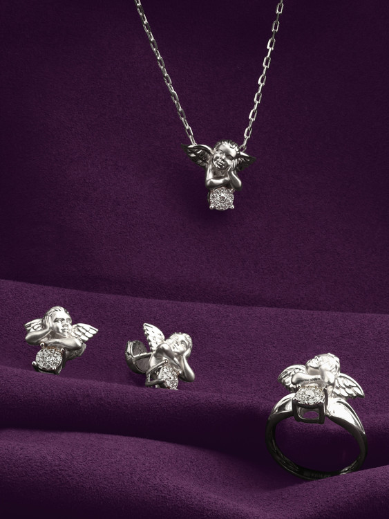 Серьги из белого золота c бриллиантами