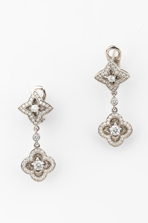 Серьги из белого золота c бриллиантами