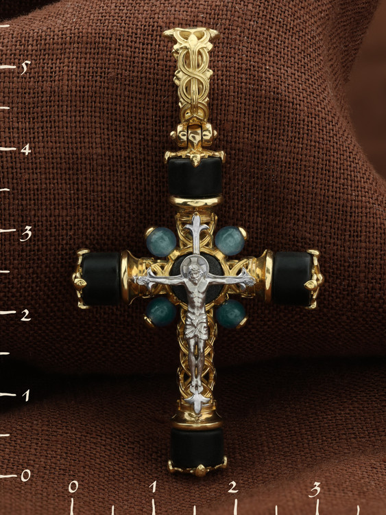 Крест из лимонного золота c ониксом и жадеитом