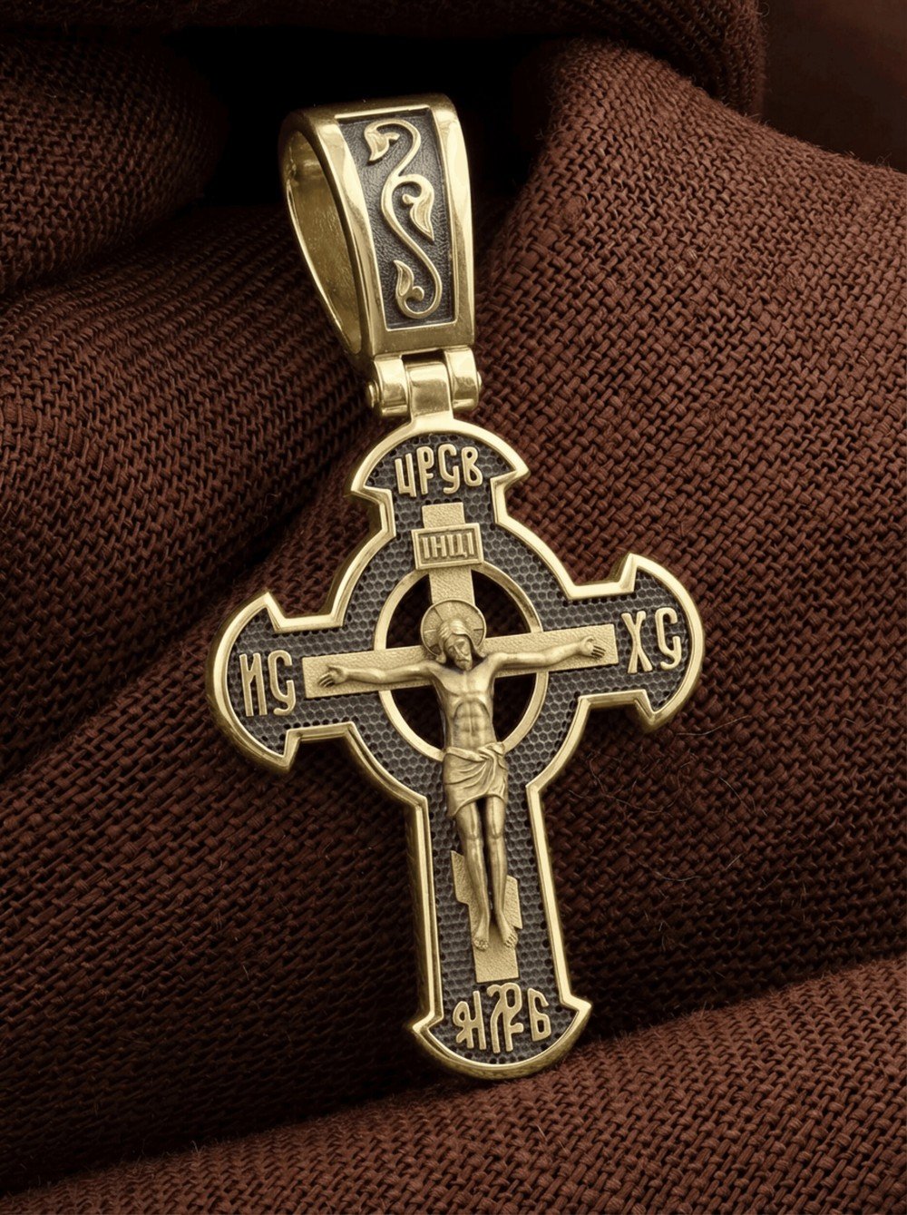 Крест из лимонного золота