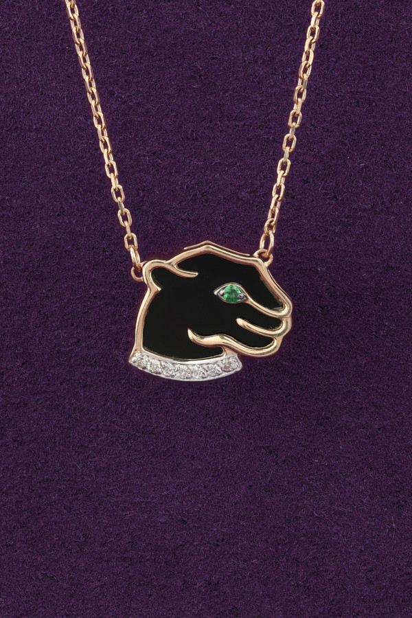 Колье из золота c бриллиантами, изумрудом и ониксом