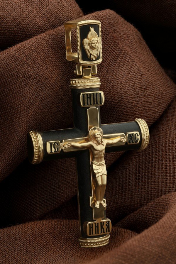 Крест из лимонного золота c эмалью и эбеновым деревом