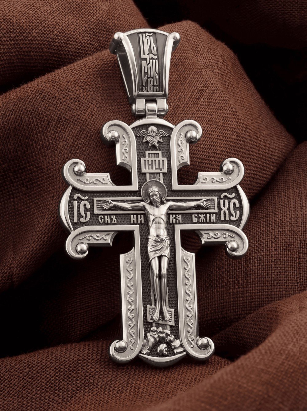 Крест из белого золота