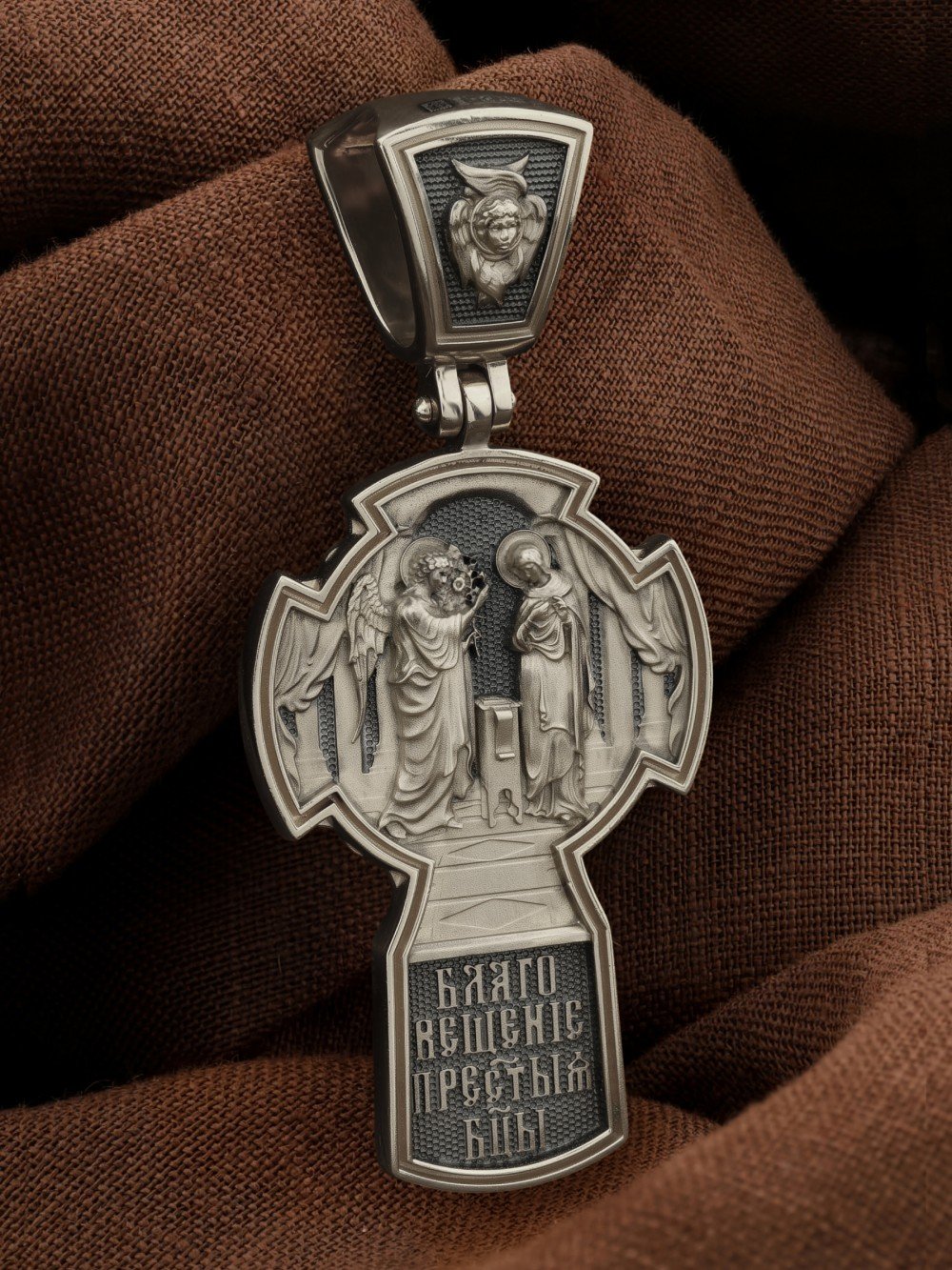 Крест из белого золота