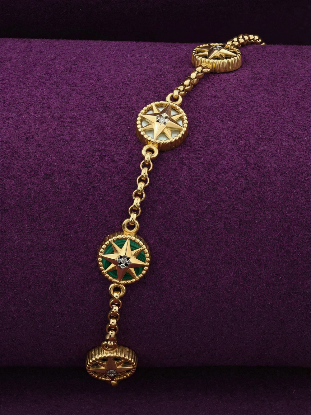 Браслет из лимонного золота c бриллиантами, малахитом и перламутром