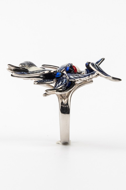 Кольцо из белого золота c эмалью