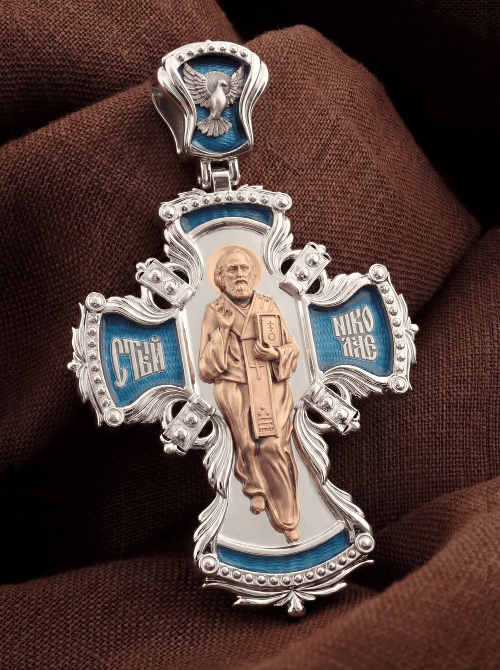 Крест из белого золота c эмалью