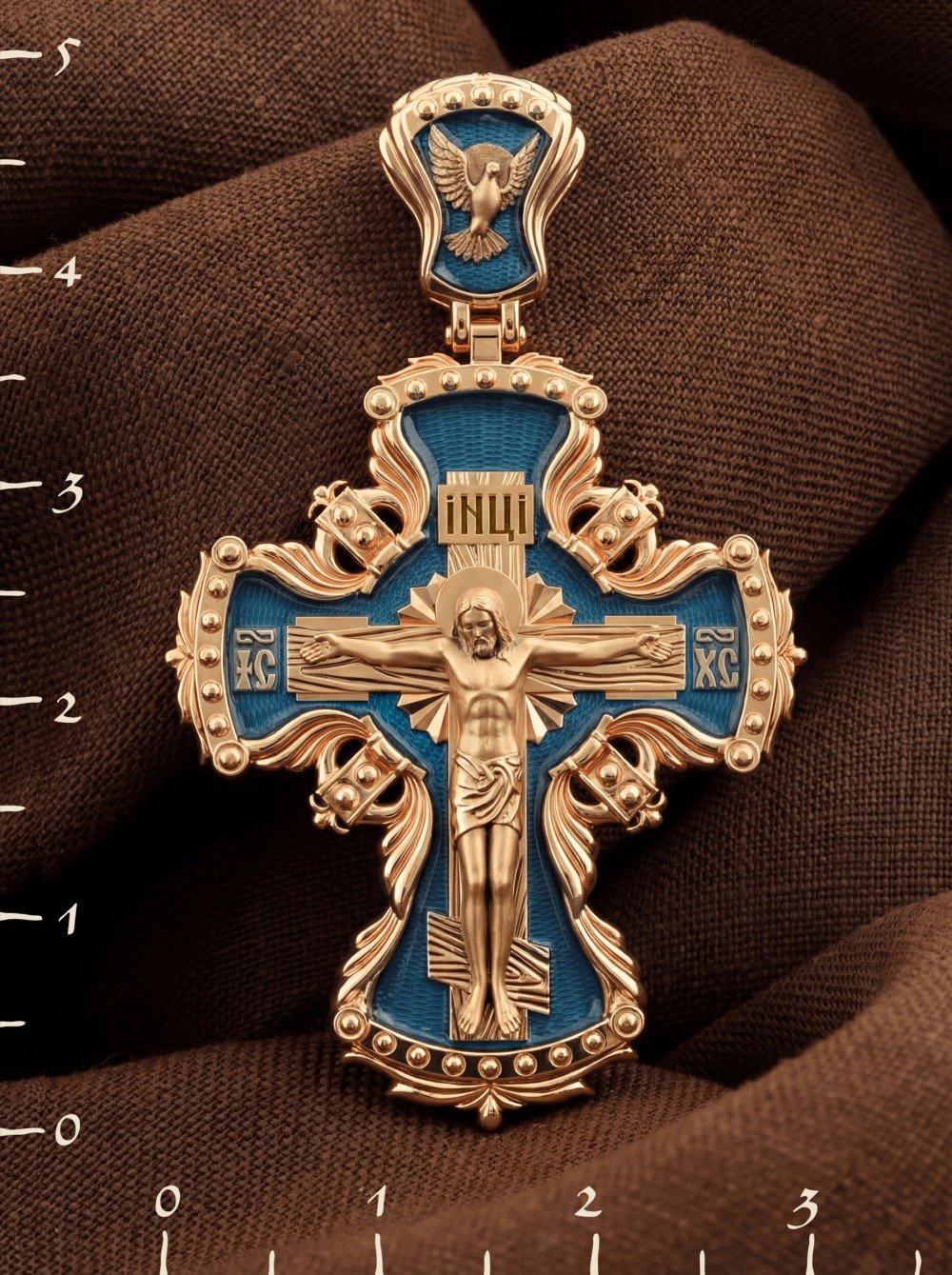 Крест из золота c эмалью