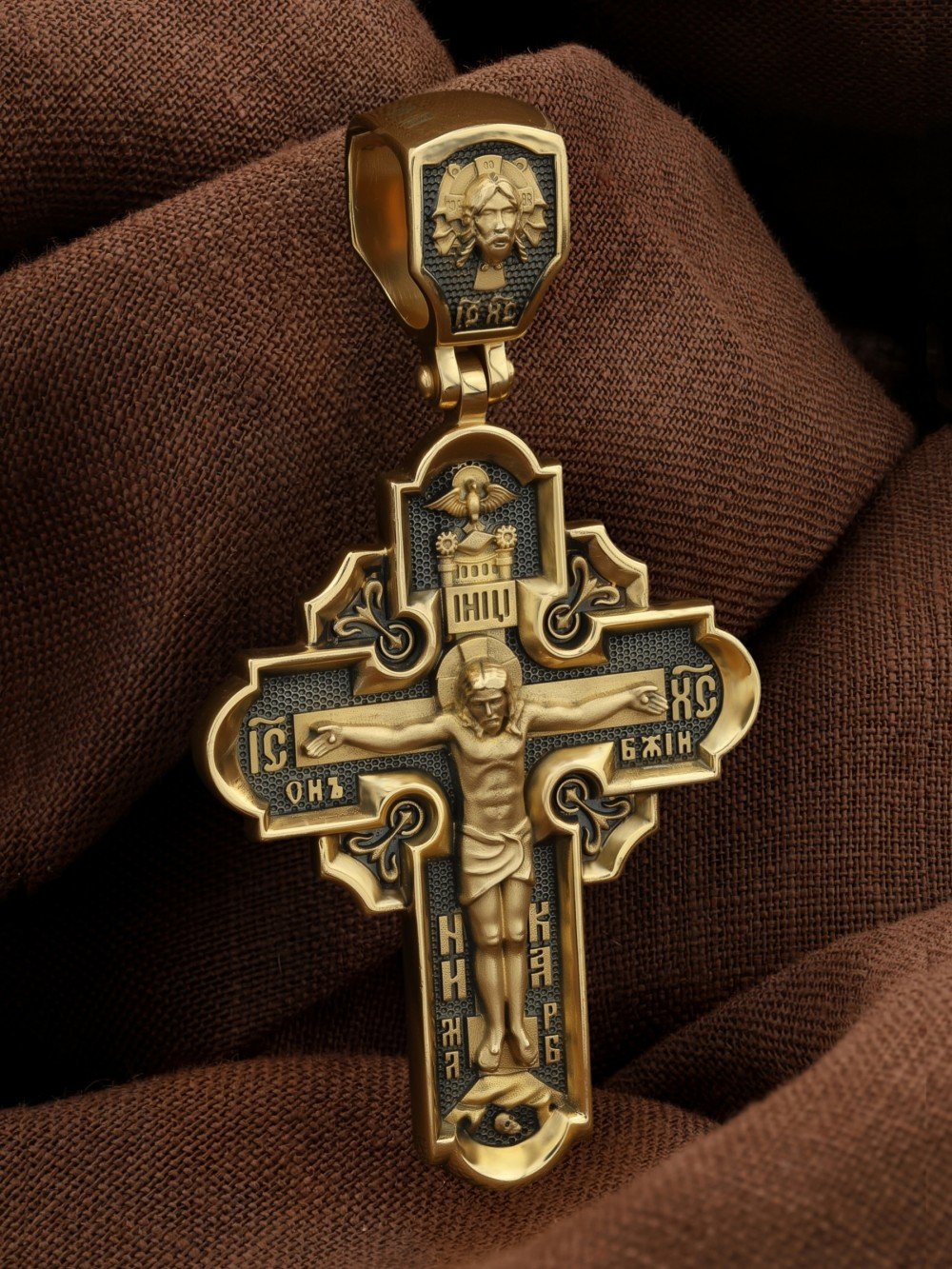 Крест из лимонного золота