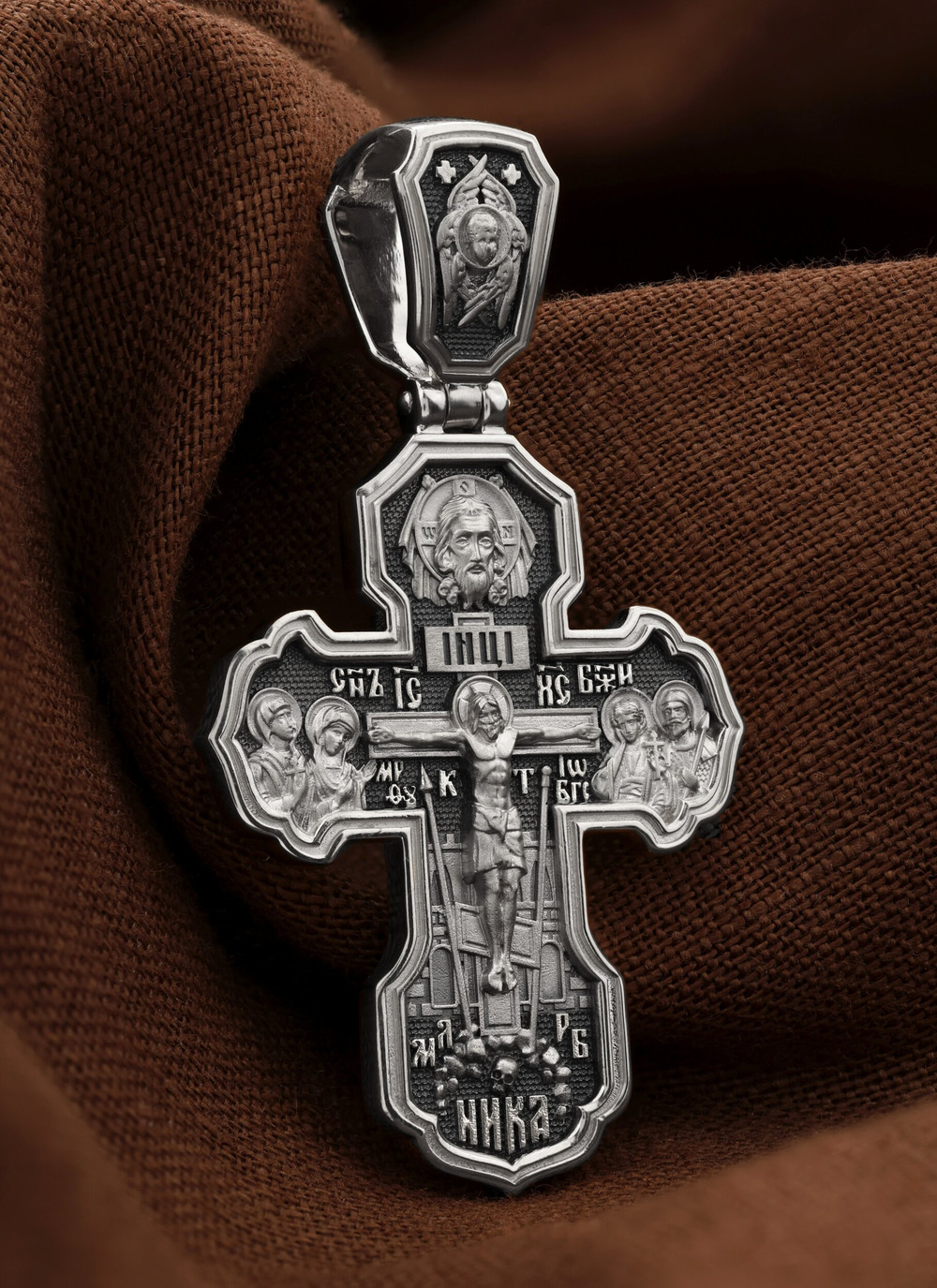 Крест из белого золота