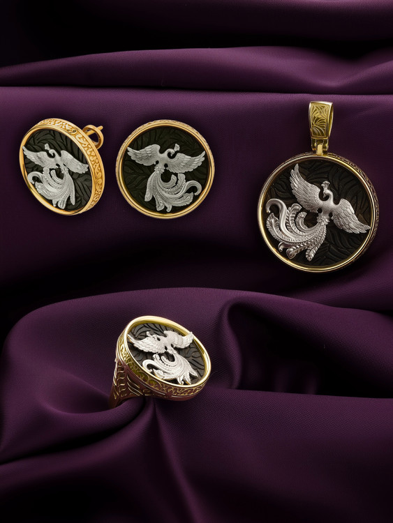 Кольцо из лимонного золота c эбеновым деревом