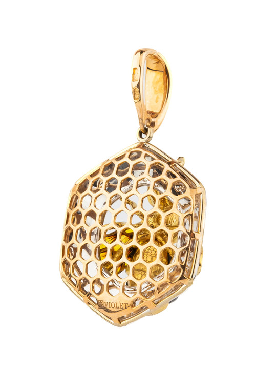 Подвеска из золота c эмалью, ониксом и эмалью