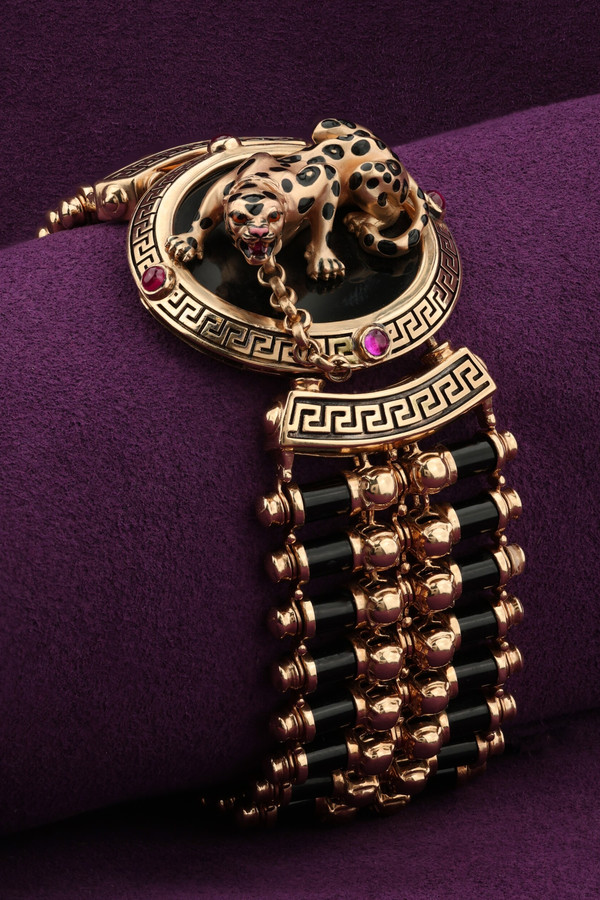 Браслет из золота c эмалью, ониксом и рубином