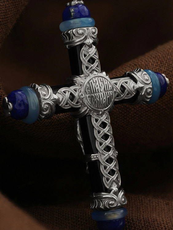 Крест из белого золота c ониксом, агатом и лазуритом