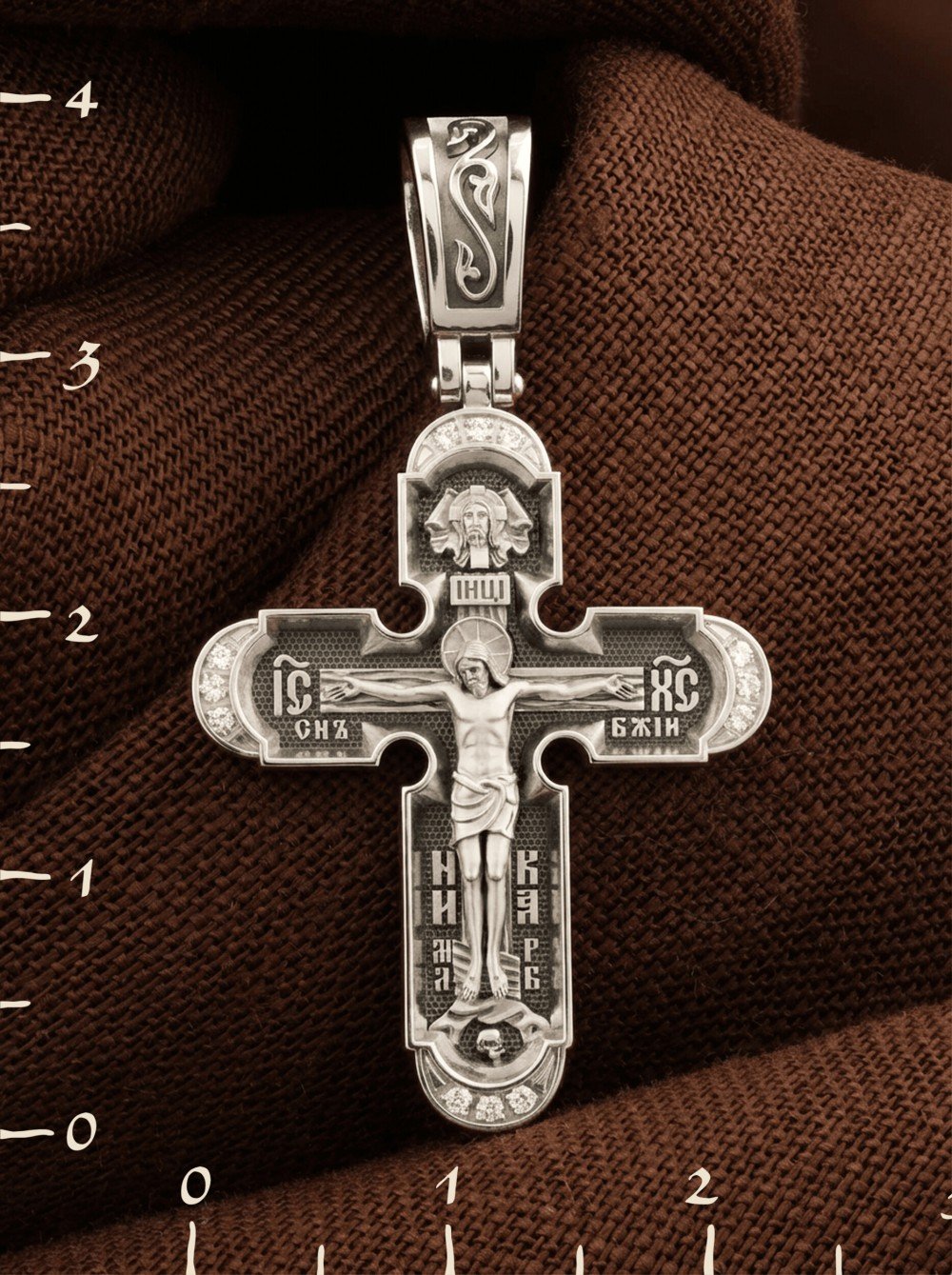 Крест из белого золота c бриллиантами