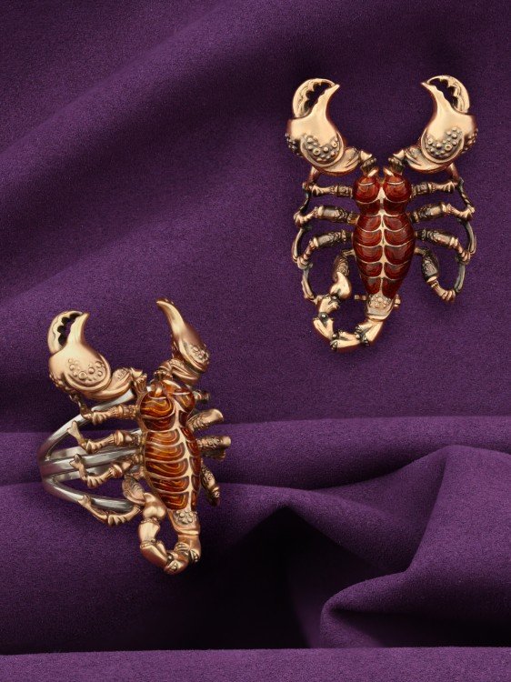 Кольцо из золота c эмалью