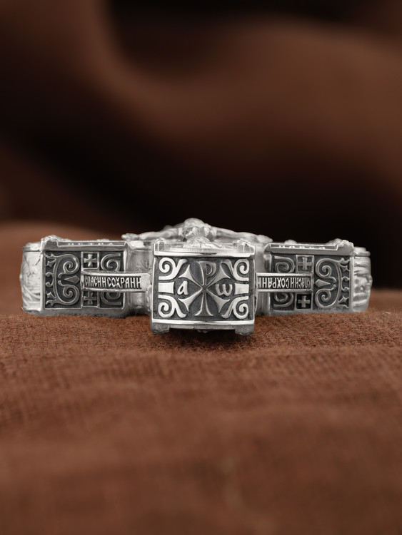 Крест из белого золота