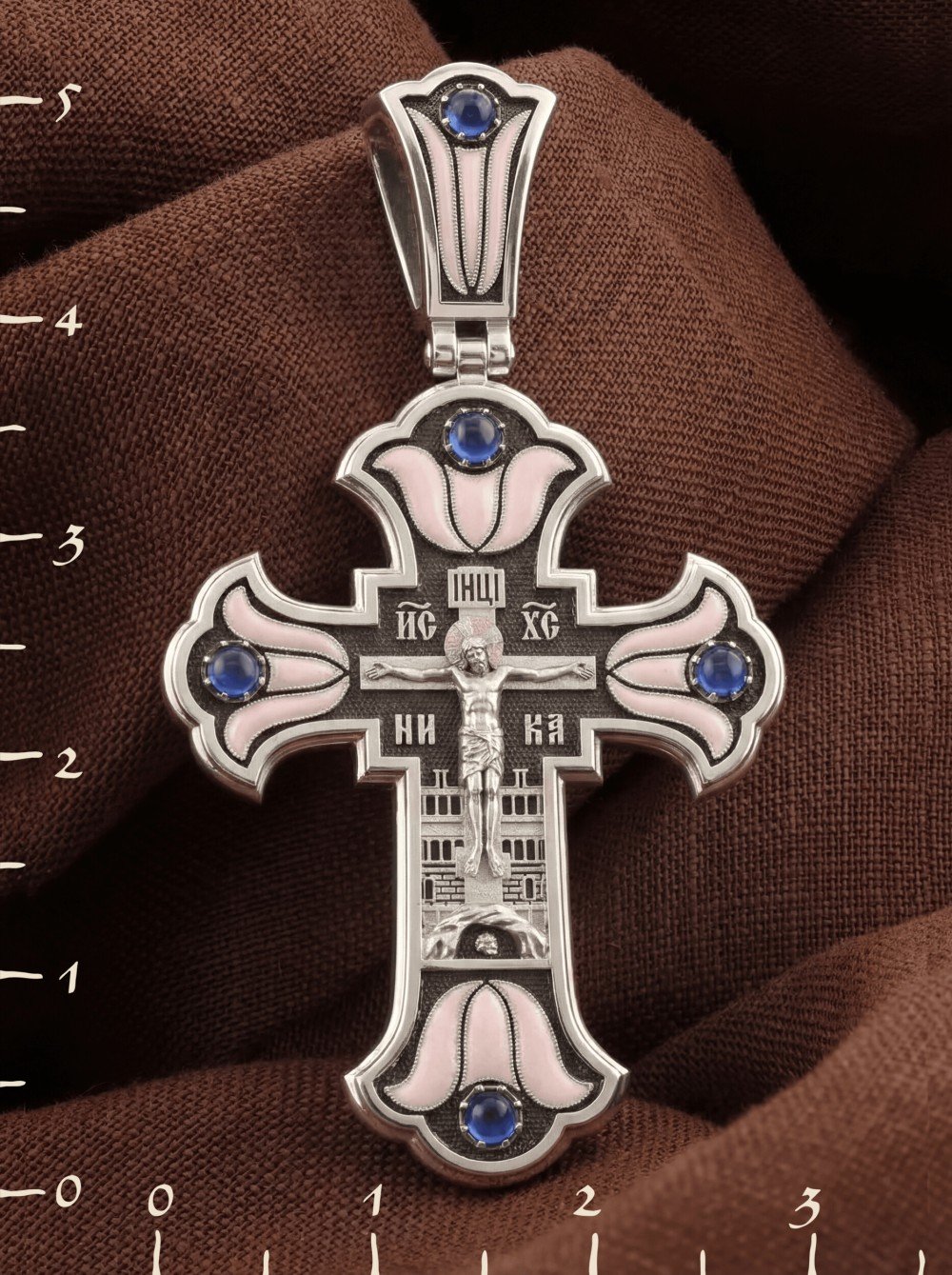 Крест из белого золота c эмалью и сапфиром