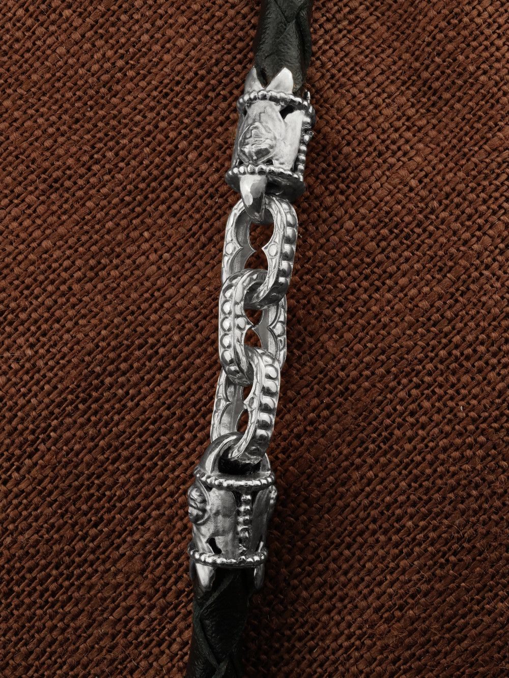 Гайтан из белого золота c кожаным шнурком