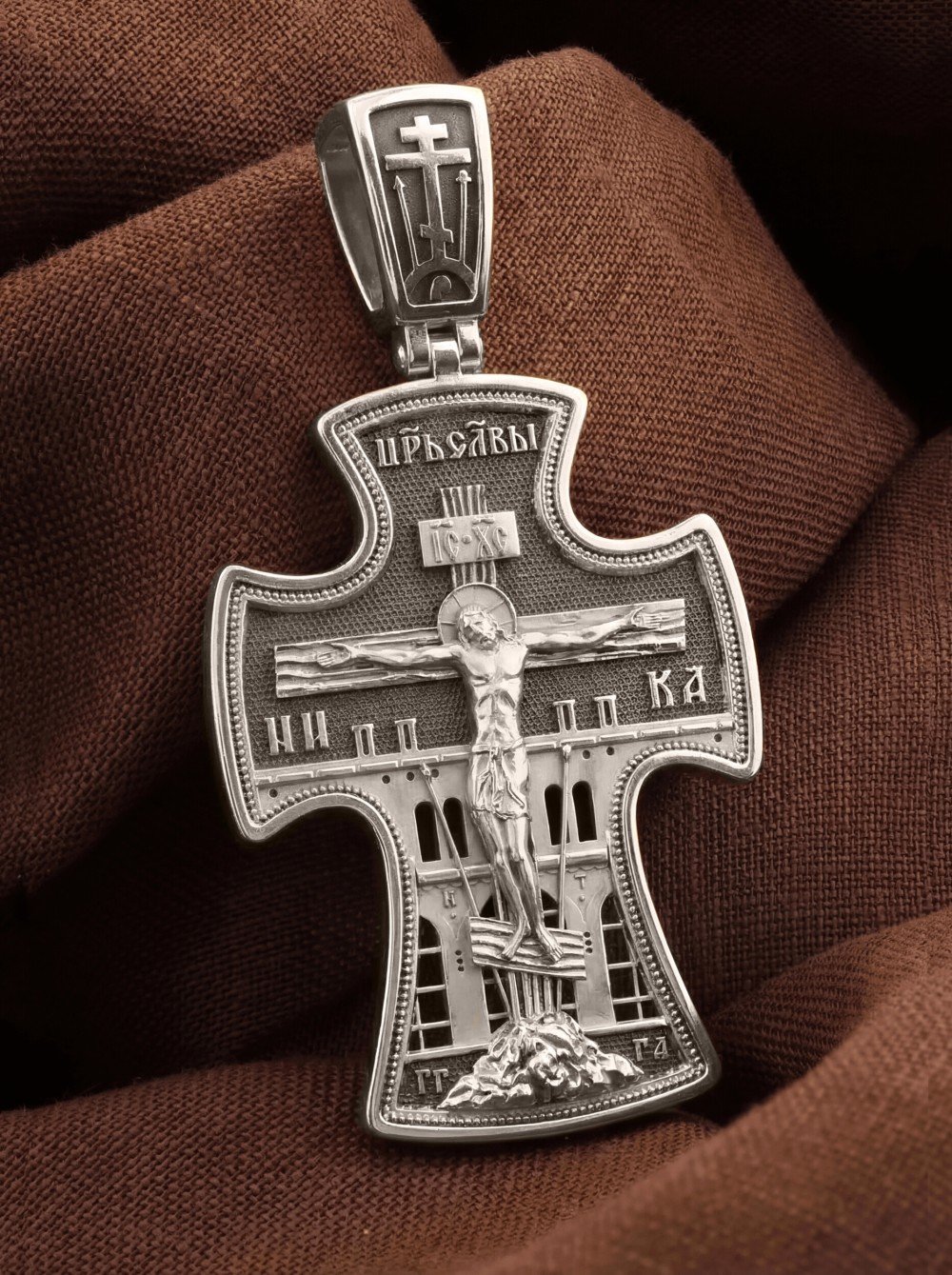 Крест из белого золота
