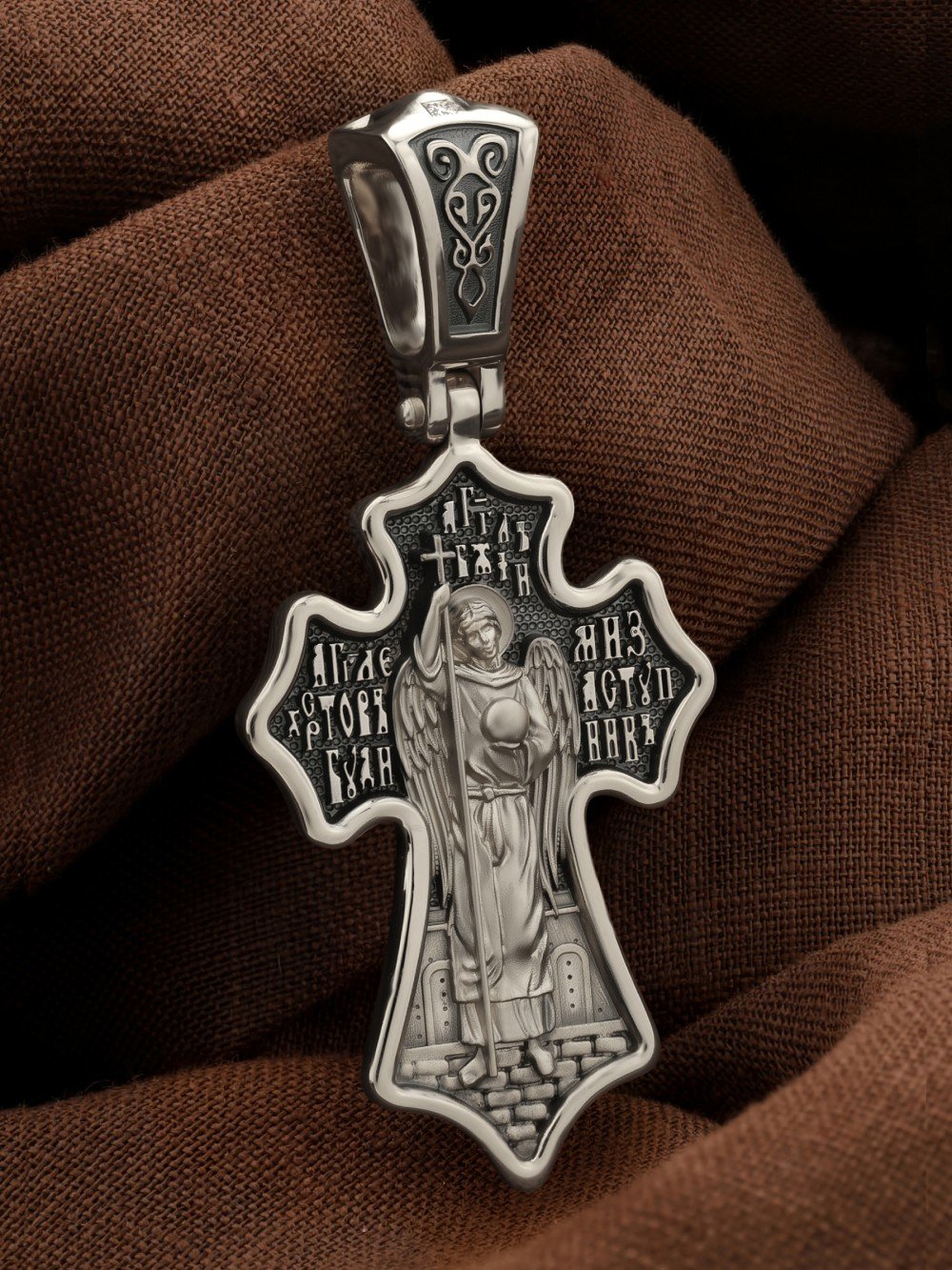 Крест из белого золота