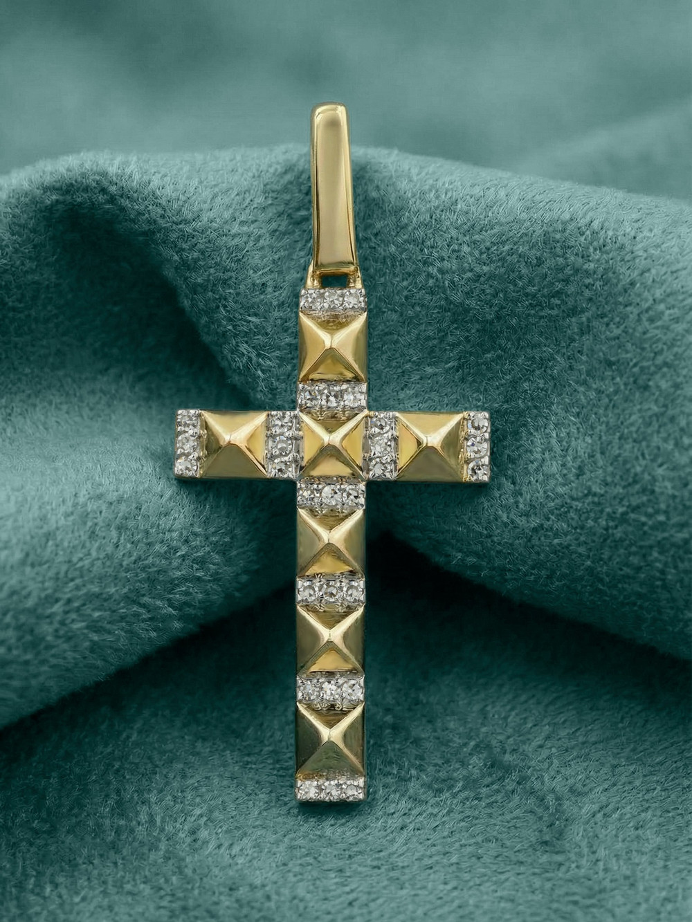 Крест из лимонного золота c бриллиантами