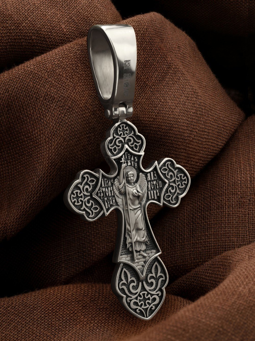 Крест из белого золота