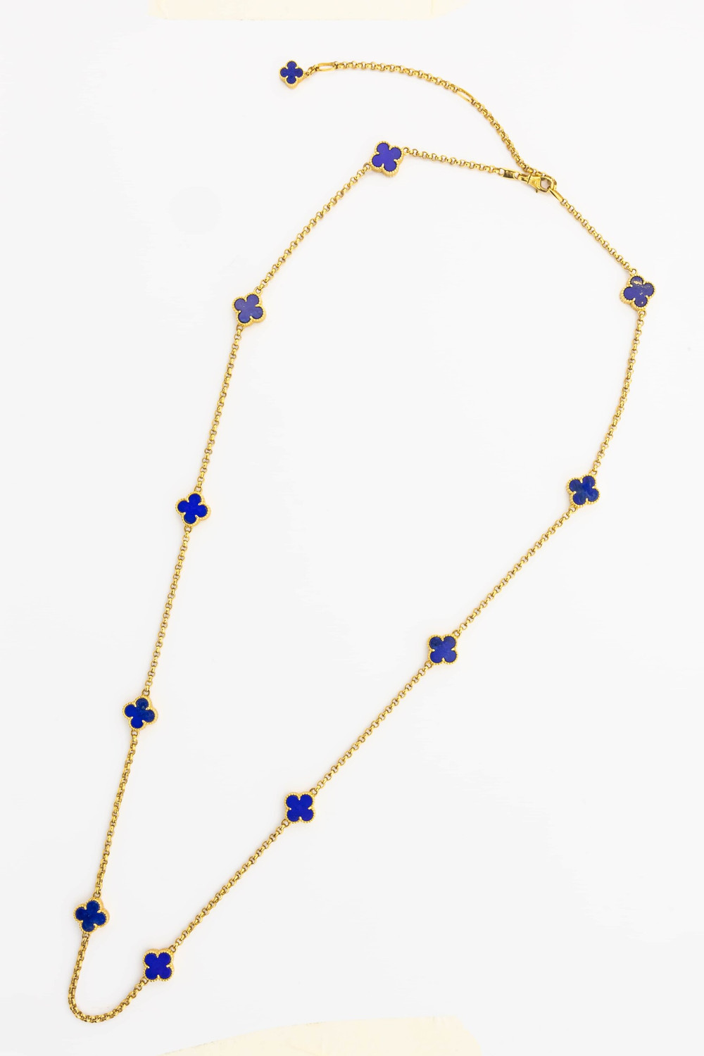 Колье из лимонного золота c лазуритом