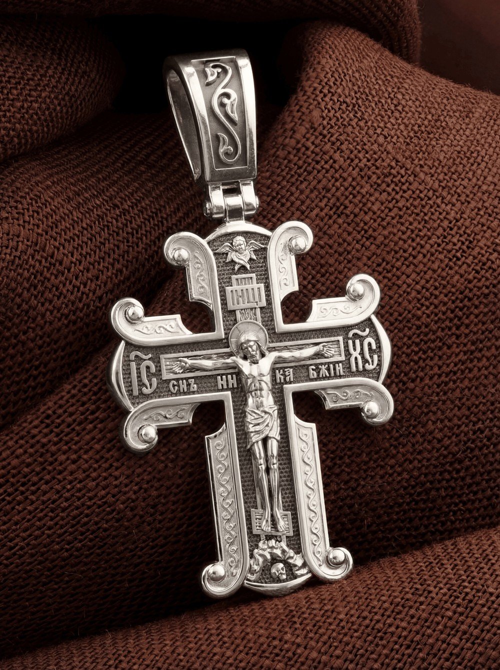 Крест из белого золота