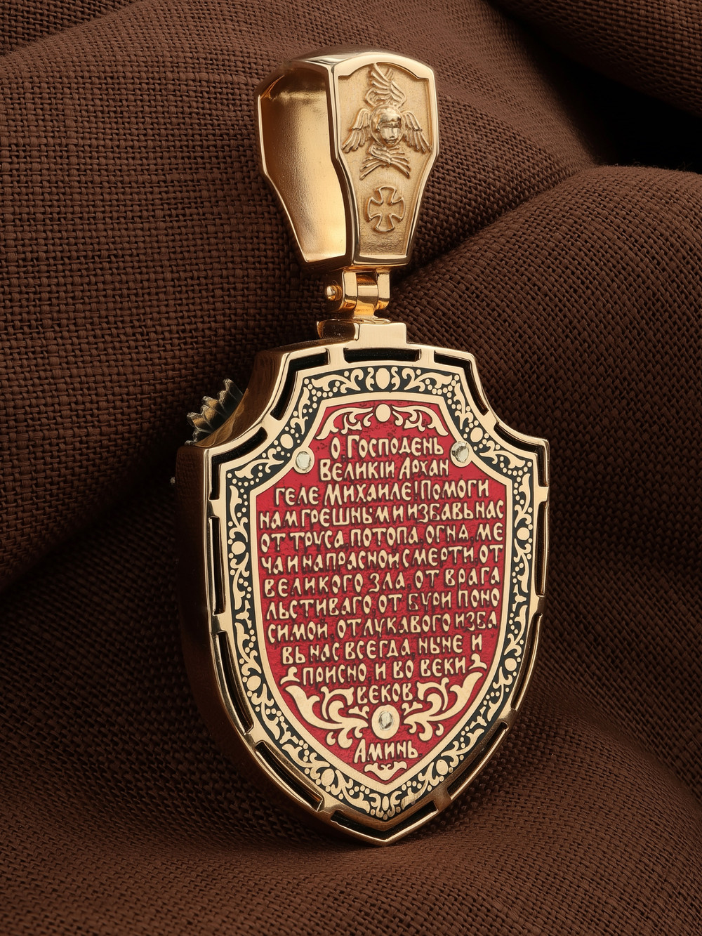 Образок из золота c эмалью и ониксом