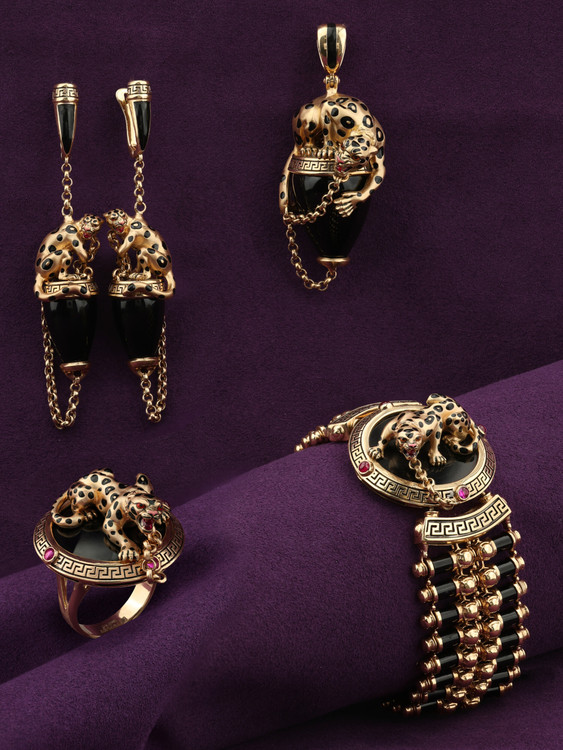 Серьги из золота c эмалью и ониксом