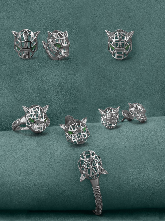 Браслет из белого золота c изумрудом