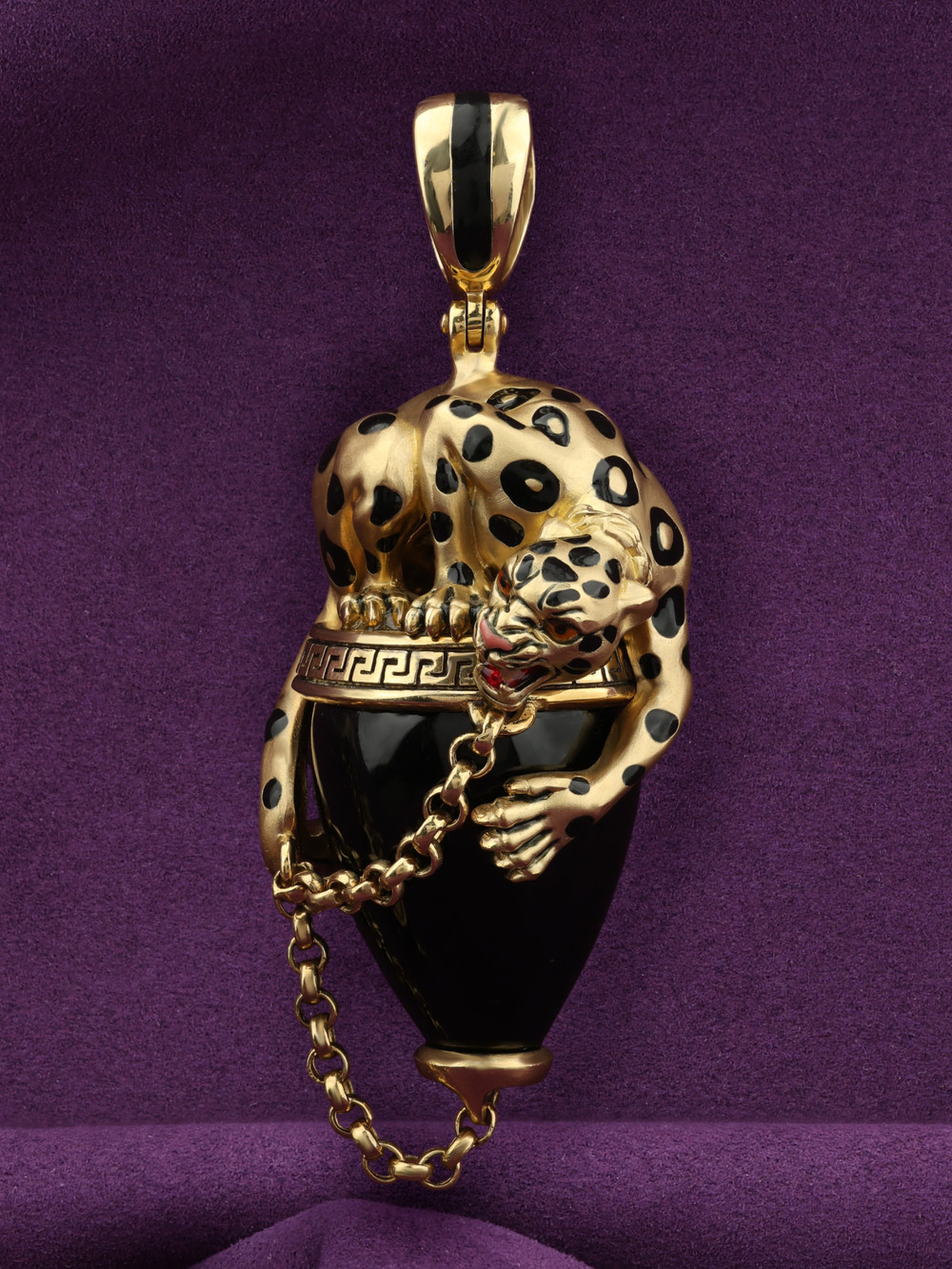 Подвеска из лимонного золота c эмалью и ониксом