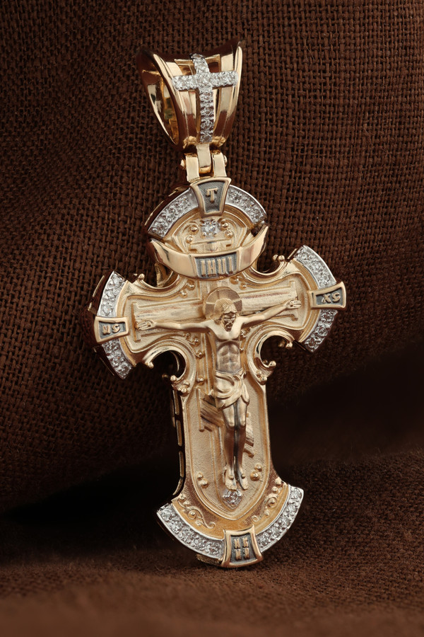 Крест из золота c бриллиантами
