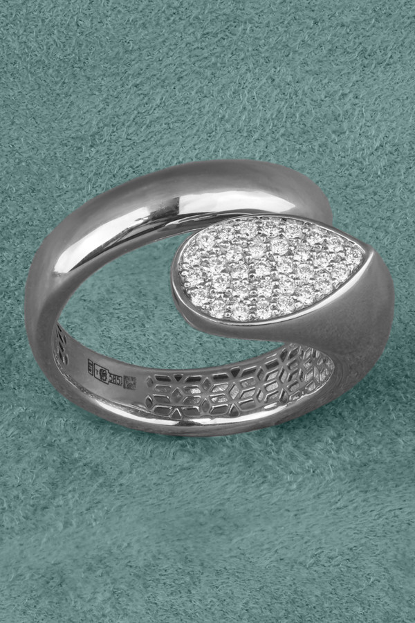 Кольцо из белого золота c бриллиантами