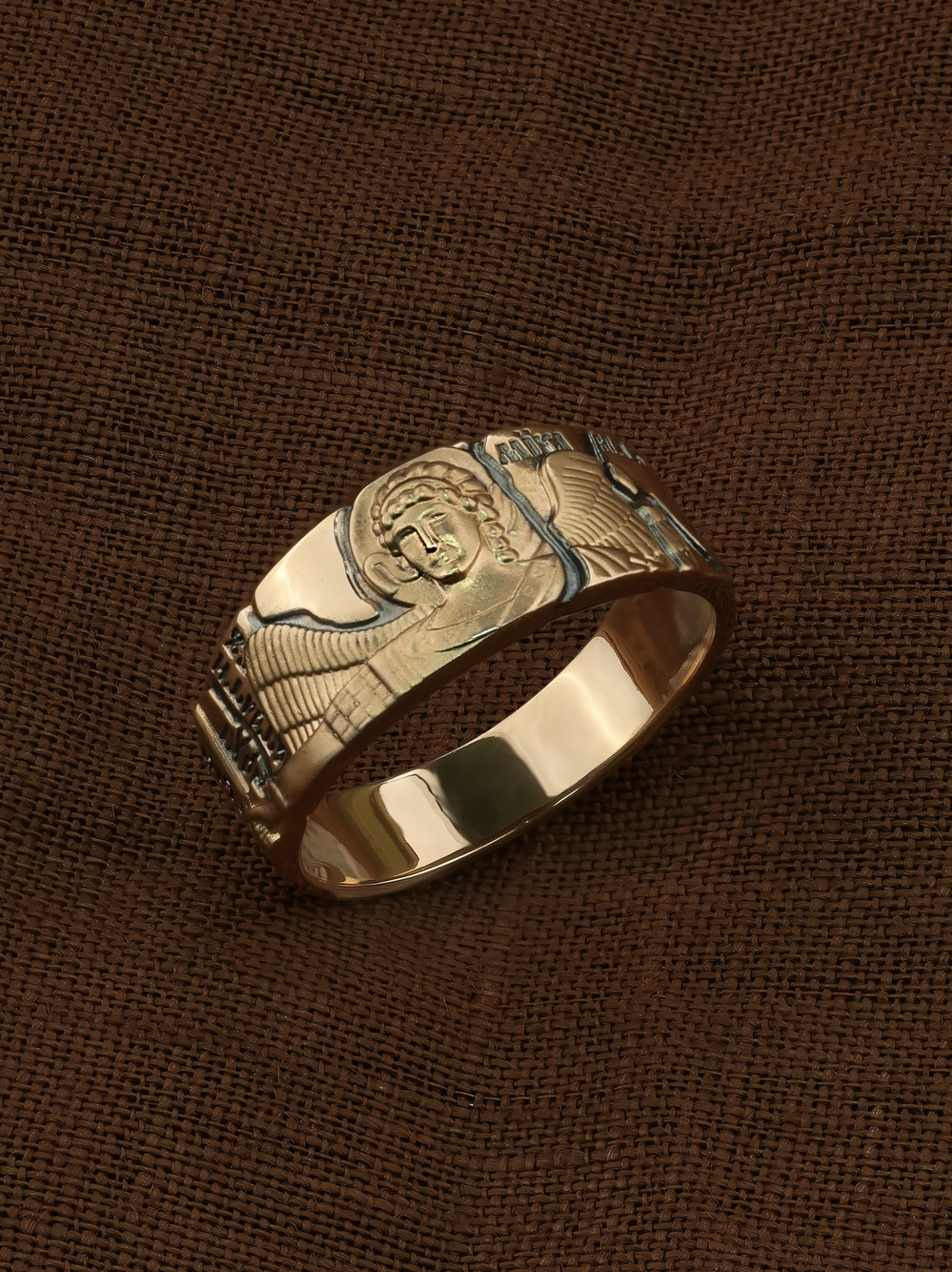 Кольцо из золота