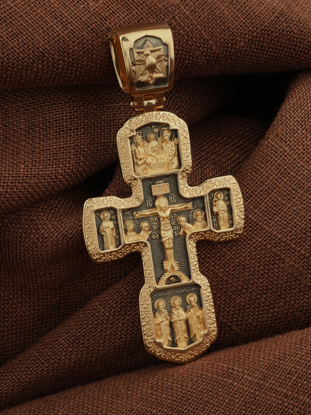 Крест из лимонного золота